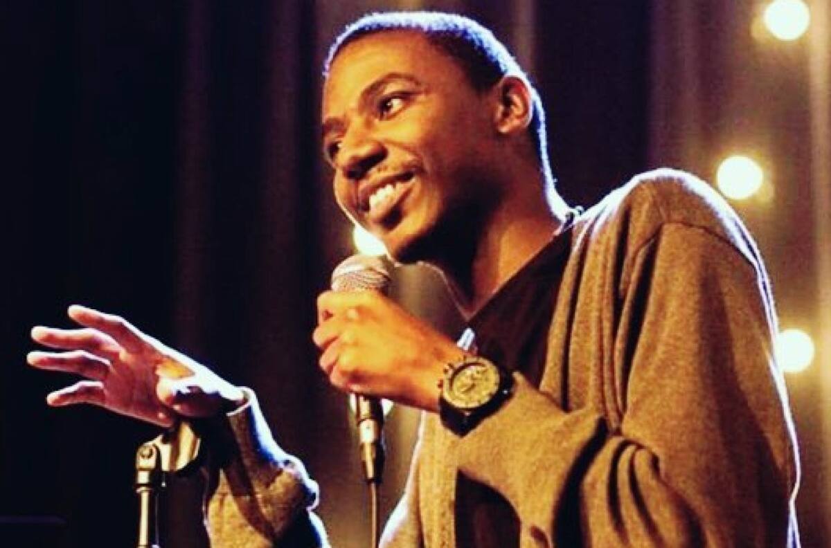 El comediante Jerrod Carmichael será el anfitrión de los Globos de Oro