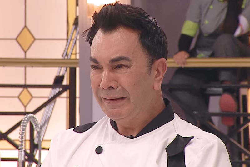 El periodista de farándula rompió en llanto en El Internado.