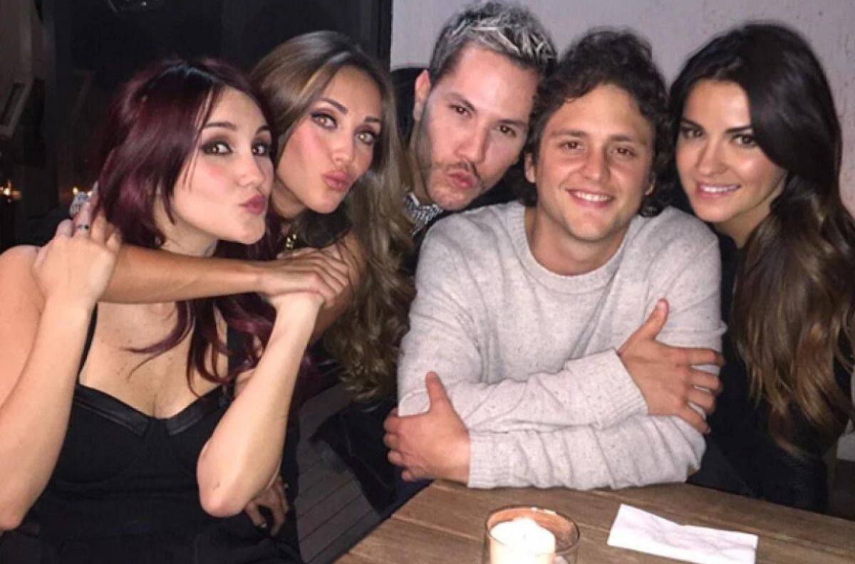 Anahí causa polémica al recortar a Alfonso Herrera de las fotos de RBD