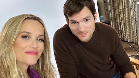 Mila Kunis le envió un mensaje a Ashton Kutcher y Reese Witherspoon tras sus incómodas fotos