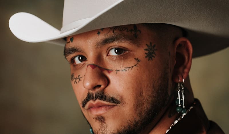 colabora con Peso Pluma y su canción se filtra.