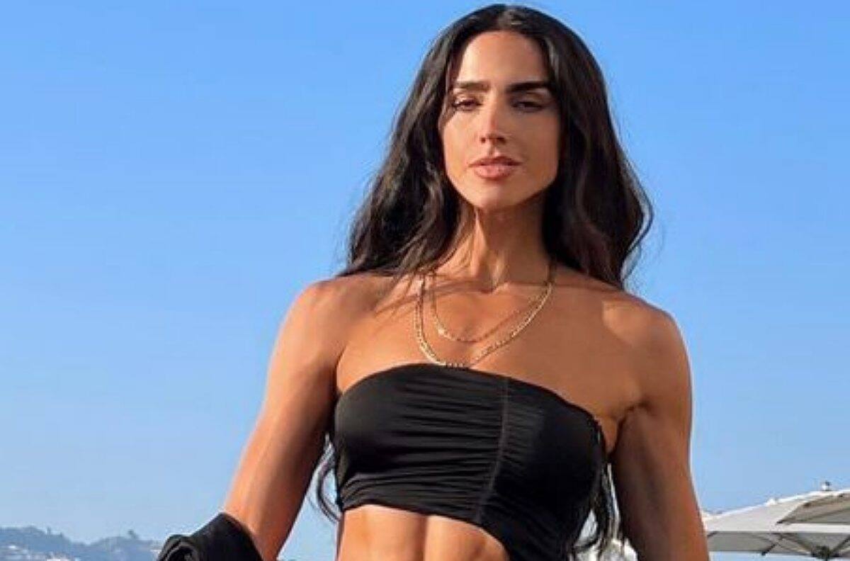 Bárbara de Regil pasa bochornoso momento y enseña de más en filmaciones de "Cabo"