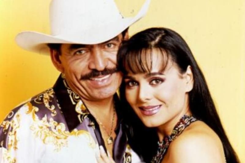 La hermosa canción que Joan Sebastian le dedicó a Maribel Guardia Joan Sebastian y Maribel Guardia - Créditos: Instagram