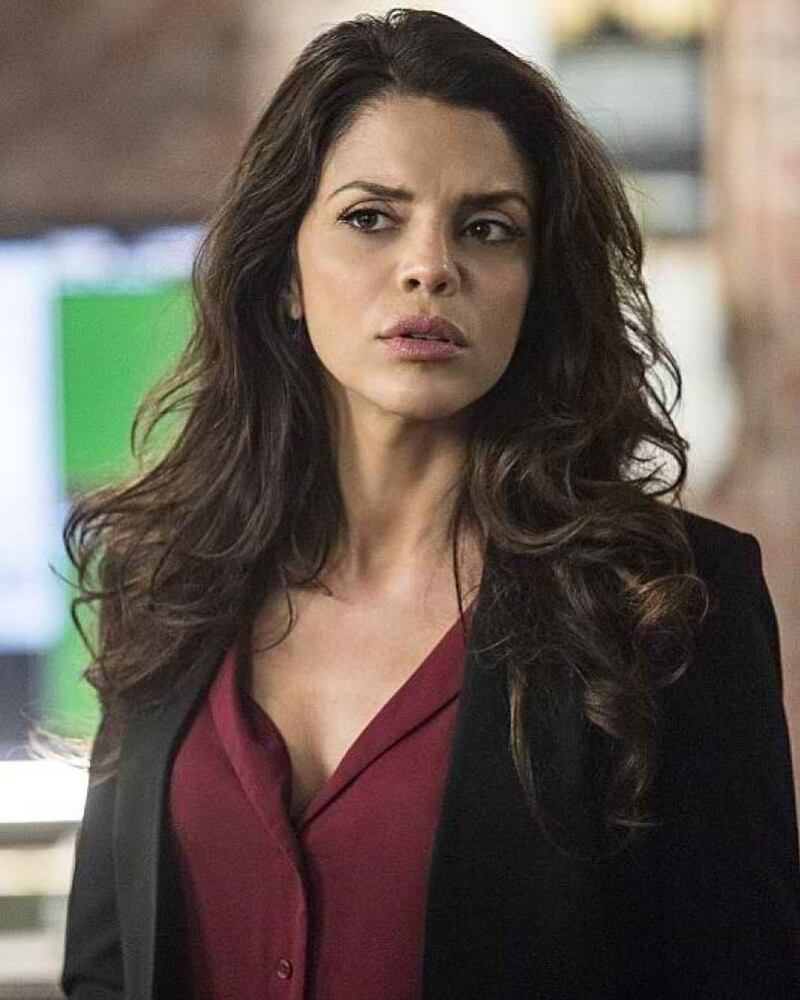 Vanessa Ferlito es Carmen Gutiérrez en "Griselda" de Netflix