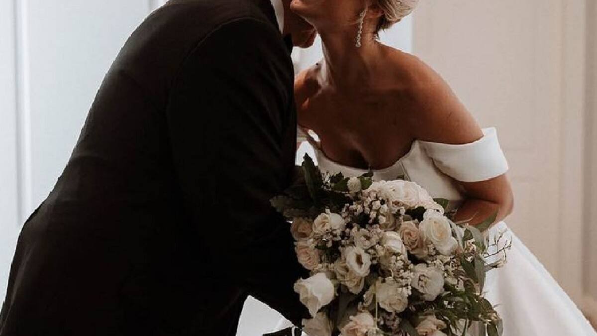 Stefi Roitman sube fotos del momento exacto en que su papá la vio por primera vez con el vestido de novia