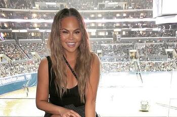 Chrissy Teigen celebra 50 días sobria y así lo anunció