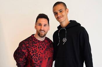 Romeo, hijo de Victoria y David Beckham se encuentra con Messi y Neymar Jr. en París