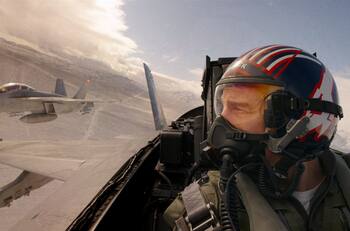"Top Gun: Maverick", protagonizada por Tom Cruise, es un espectáculo visual de principio a fin
