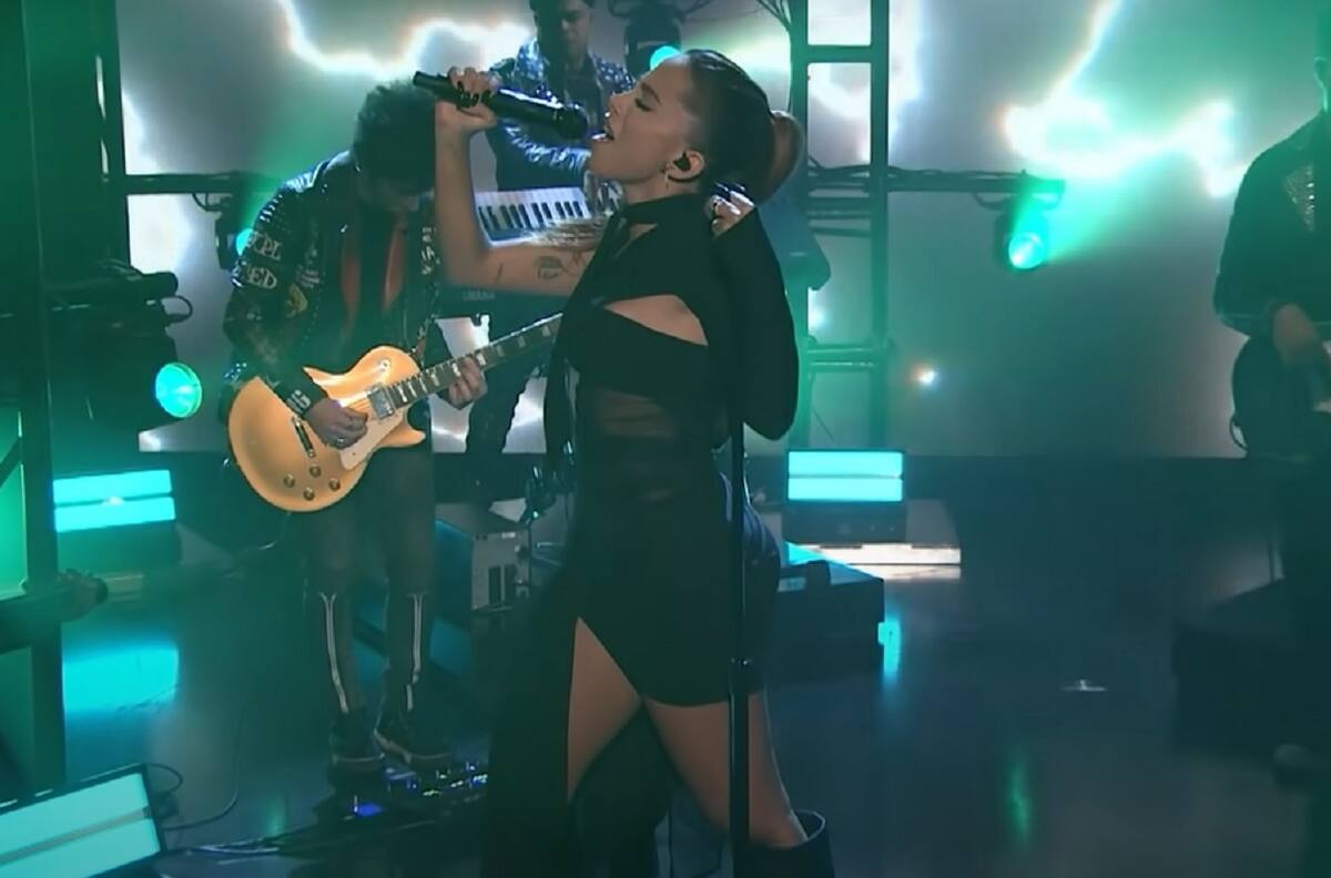 Anitta sorprende asegurando que los Bengals ganarán el Super Bowl porque "uno de mis hombres juega allí"
