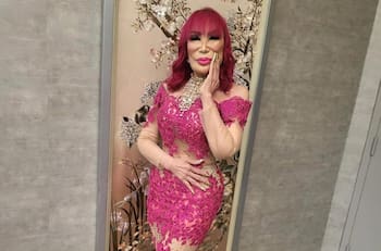 Lyn May comparte su rutina de ejercicios y casi enseña de más por accidente