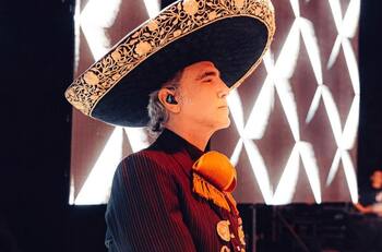 Viuda de Vicente Fernández revela que Alejandro Fernández vio morir a su padre