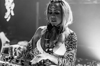 Natalia Paris: “una cosa es ser buena y otra cosa es ser boba”