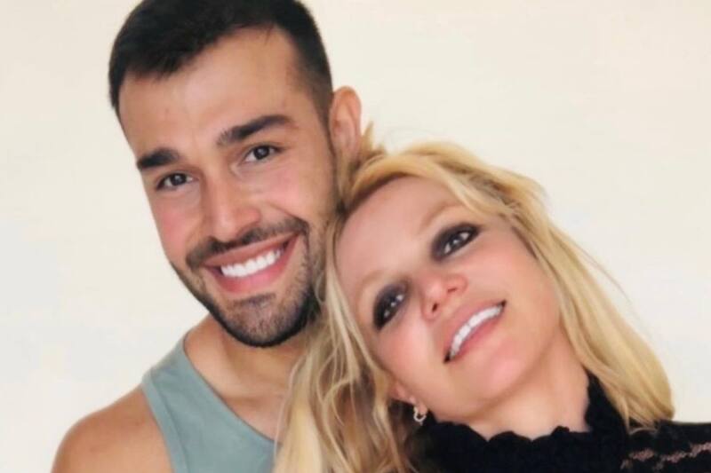 Sam Asghari y Britney Spears La pareja se conoce desde el 2016 - Créditos: Instagram