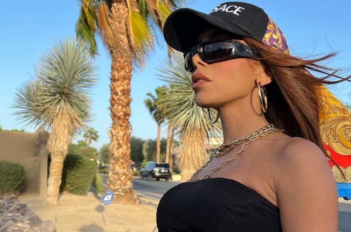 Anitta es portada de la edición brasileña de "Vogue"