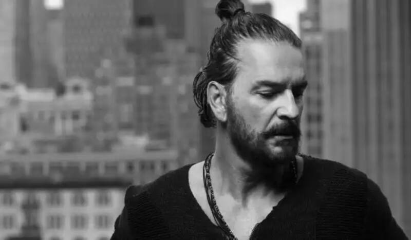 Ricardo Arjona confiesa tener problemas de salud en concierto en Chile