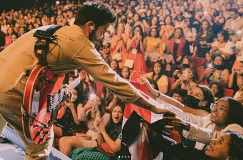 “No pude contener las lágrimas”: La emoción de Camilo en su regreso más importante a Colombia