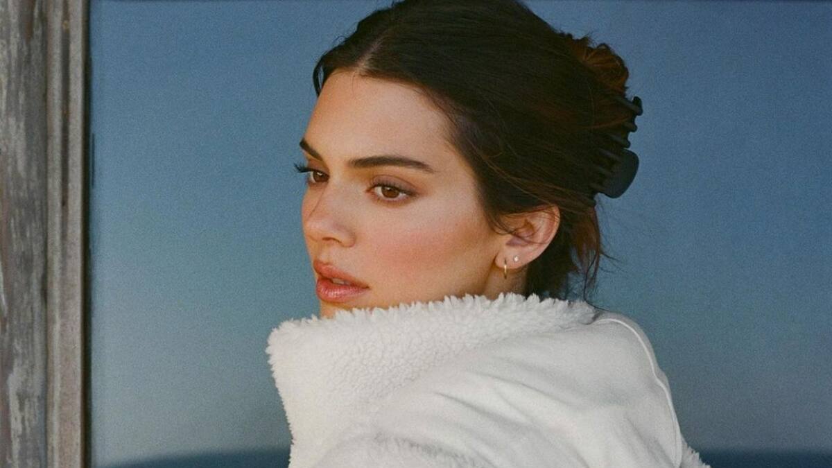 Kendall Jenner desata rumores de matrimonio con polémica foto