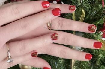 Uñas navideñas para celebrar la llegada de Papá Noel