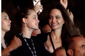 Angelina Jolie y su hija Shiloh quedaron encantadas con este actor y lo invitaron a tomar un café