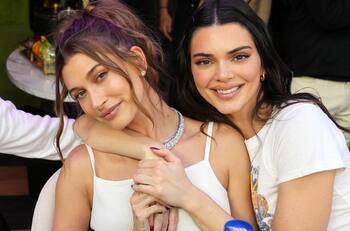 Kendall Jenner y Hailey Bieber combinan lencería para el cumpleaños de Doja Cat