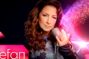 Filtran la identidad del cantante chileno que se subirá junto a Gloria Estefan en Viña 2026