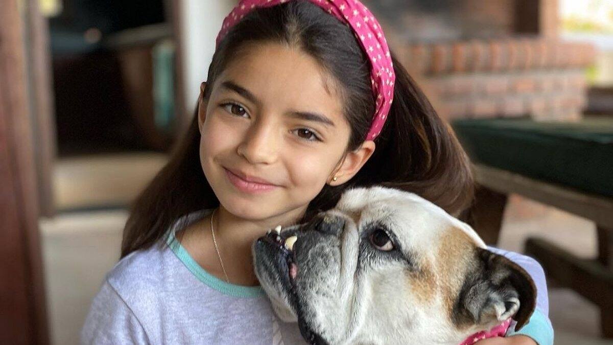 Hija de Eugenio Derbez sorprende con su habilidad en la alfarería