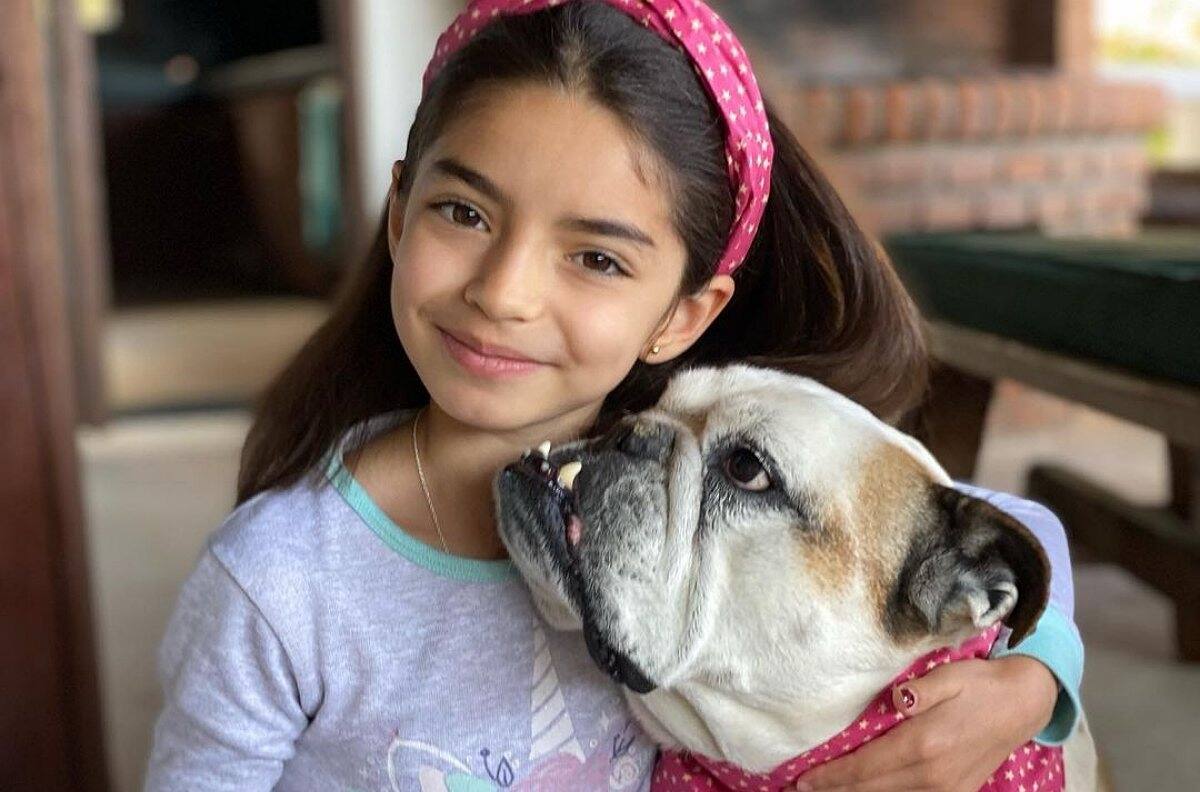 Hija de Eugenio Derbez sorprende con su habilidad en la alfarería