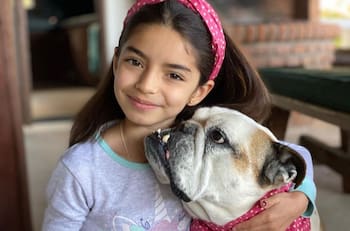 Hija de Eugenio Derbez sorprende con su habilidad en la alfarería