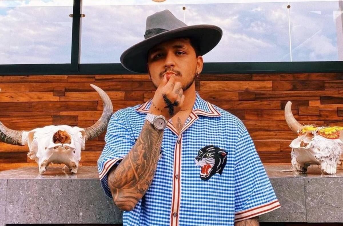 Aspecto de Christian Nodal preocupa a sus fans; aseguran que ya parece señor por culpa de Belinda