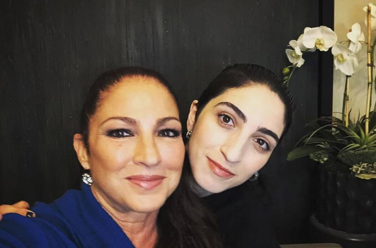 Gloria Estefan le ayudó a su hija a ocultarle sus preferencias sexuales a su mamá