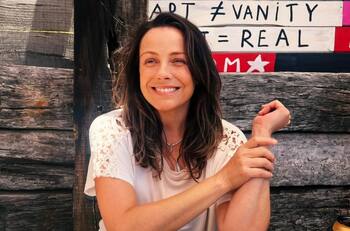 VIDEO | La aplaudida estrategia de Claudia Conserva para evitar que sus hijos se vayan de la casa