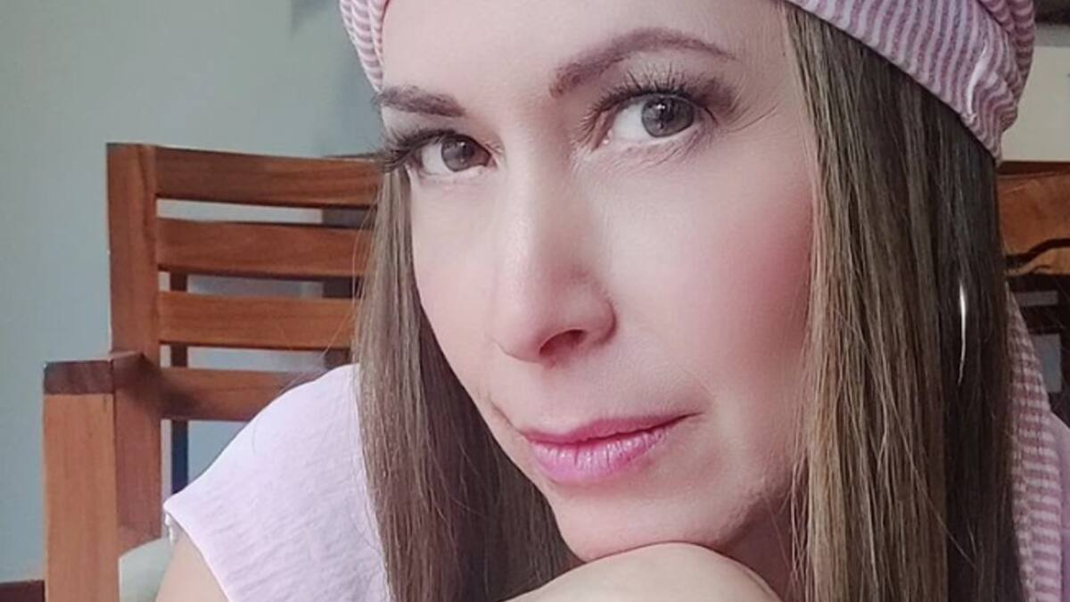 Martha Guzmán comparte cómo ha vivido su lucha contra el cáncer con dura foto sin pelo