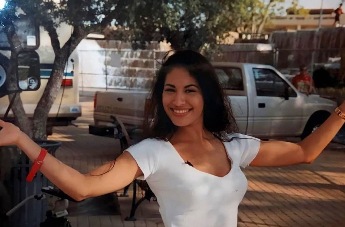 Viudo de Selena Quintanilla publica foto inédita tomada solo un año antes de su muerte