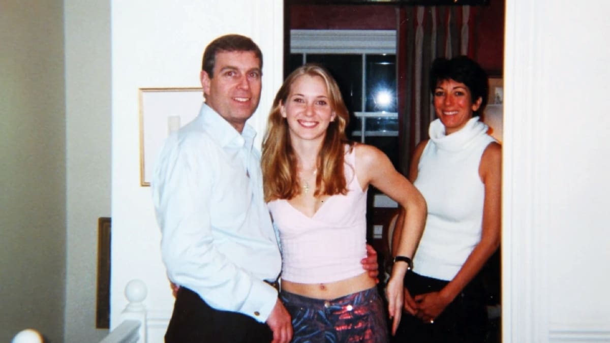 Ghislaine Maxwell afirma que la foto del príncipe Andrew y una joven Virginia Giuffre no es real