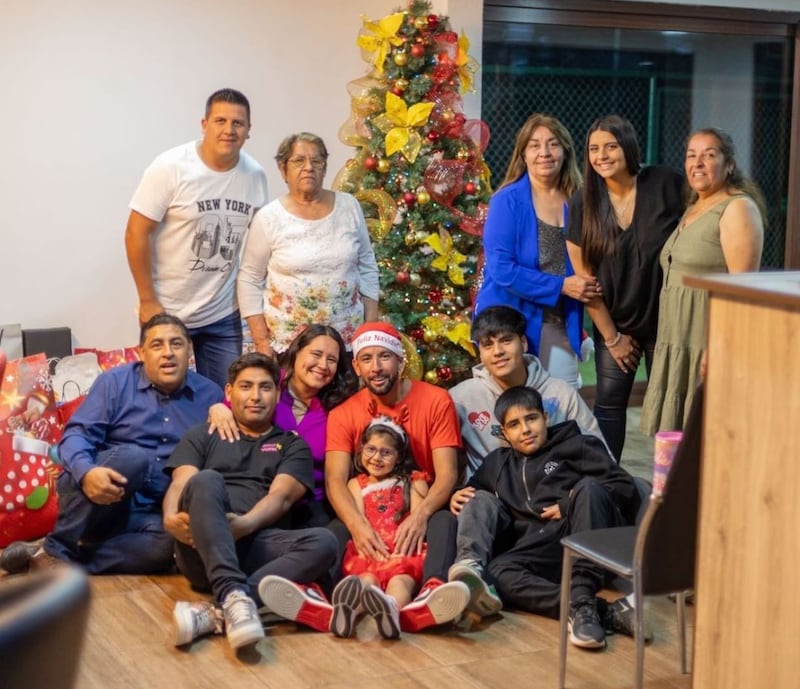 TiempoX te muestra distintas fotografías de famosos chileno celebrando esta festividad junto a sus seres queridos en sus mejores trajes.