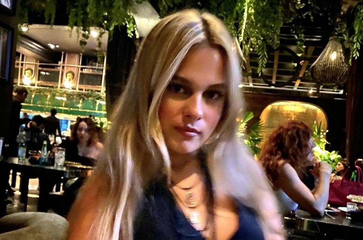 Manuela, hija de Alejandro Sanz, presume cambio de look estilo ¡Pamela Anderson!