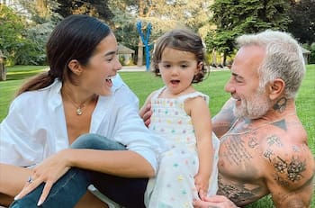 Hija de Gianluca Vacchi y Sharon Fonseca visita un acuario y su reacción enternece en redes