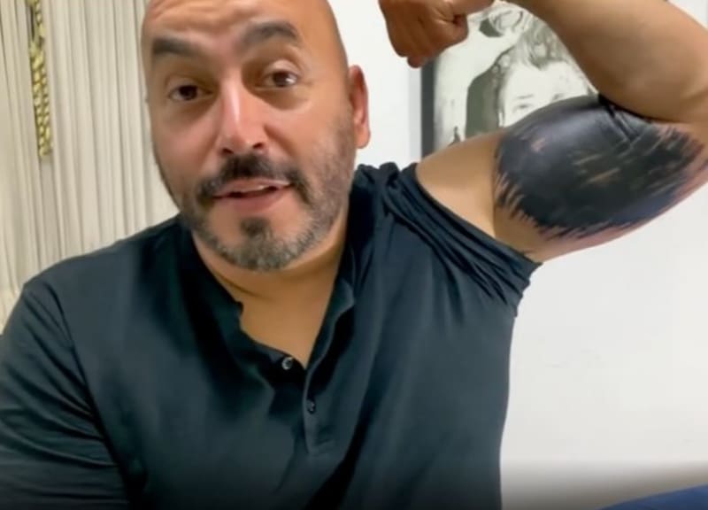Lupillo Rivera planea modificar el rayón con el que cubrió rostro de Belinda - Créditos: TWITTER