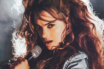 Quién es Scarlet Gruber, la actriz y exbailarina que interpreta a Gloria Trevi en su serie