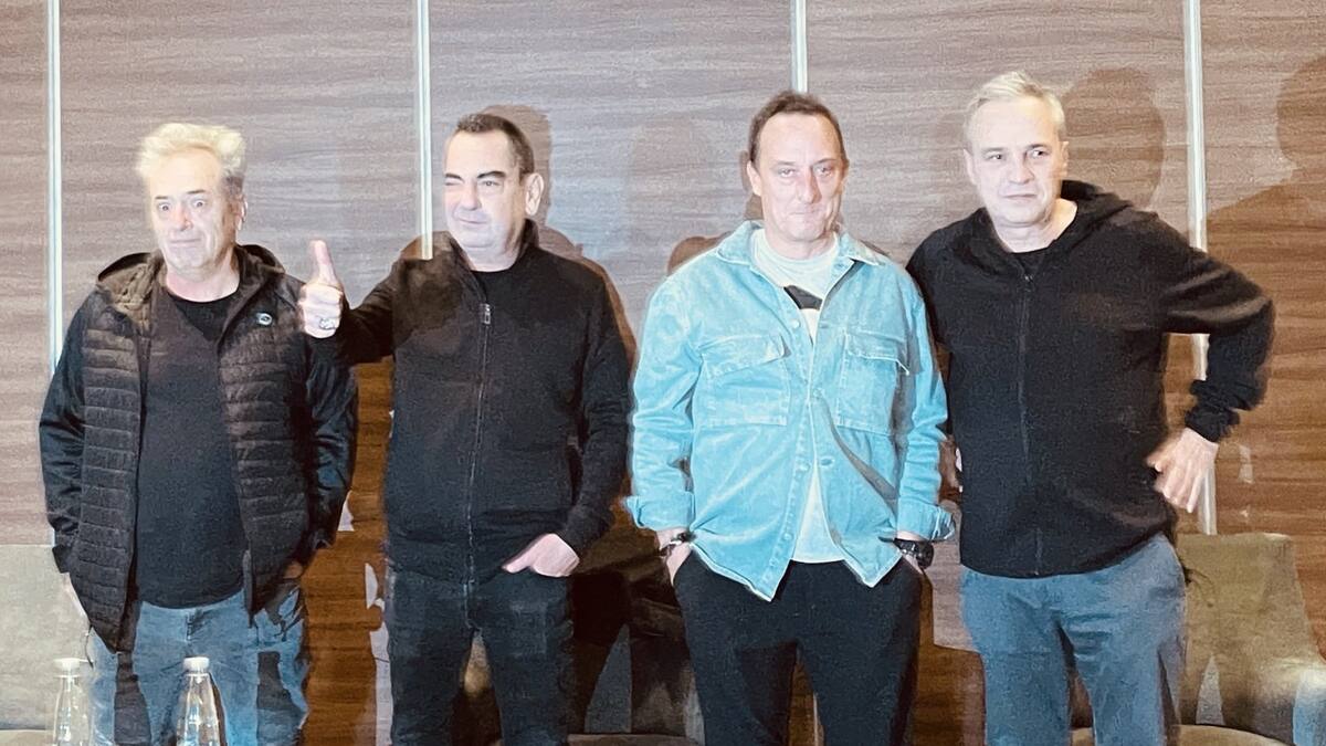 Hombres G responde así a la censura que México hizo de sus temas