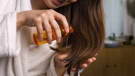 Sustituye el acondicionador con este aceite para tener cabello más suave