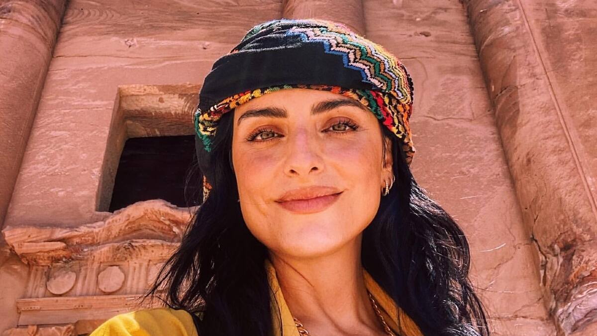 ¿Van a regresar? Aislinn Derbez posa con un exnovio y se compara con Jennifer López y Ben Affleck