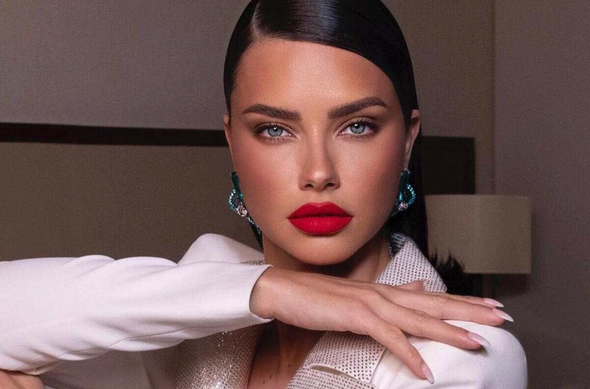 Adriana Lima le da la bienvenida a su tercer hijo