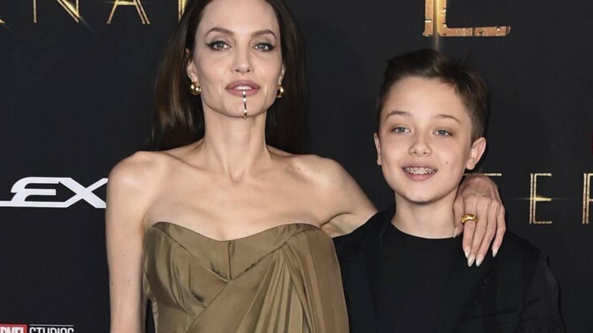 Angelina Jolie y su hijo menor, Knox son captados en el super ¡Ya creció y es idéntico a su mamá!
