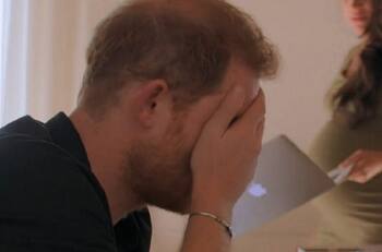 La Familia Real llamó 32 veces al príncipe Harry para comunicarle la muerte del príncipe Felipe