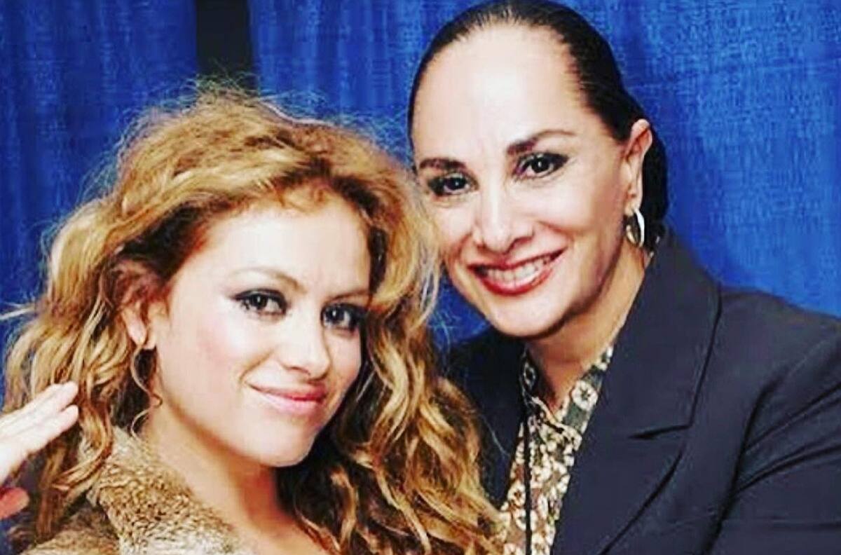 Paulina Rubio rompe el silencio sobre el diagnóstico de cáncer de su mamá