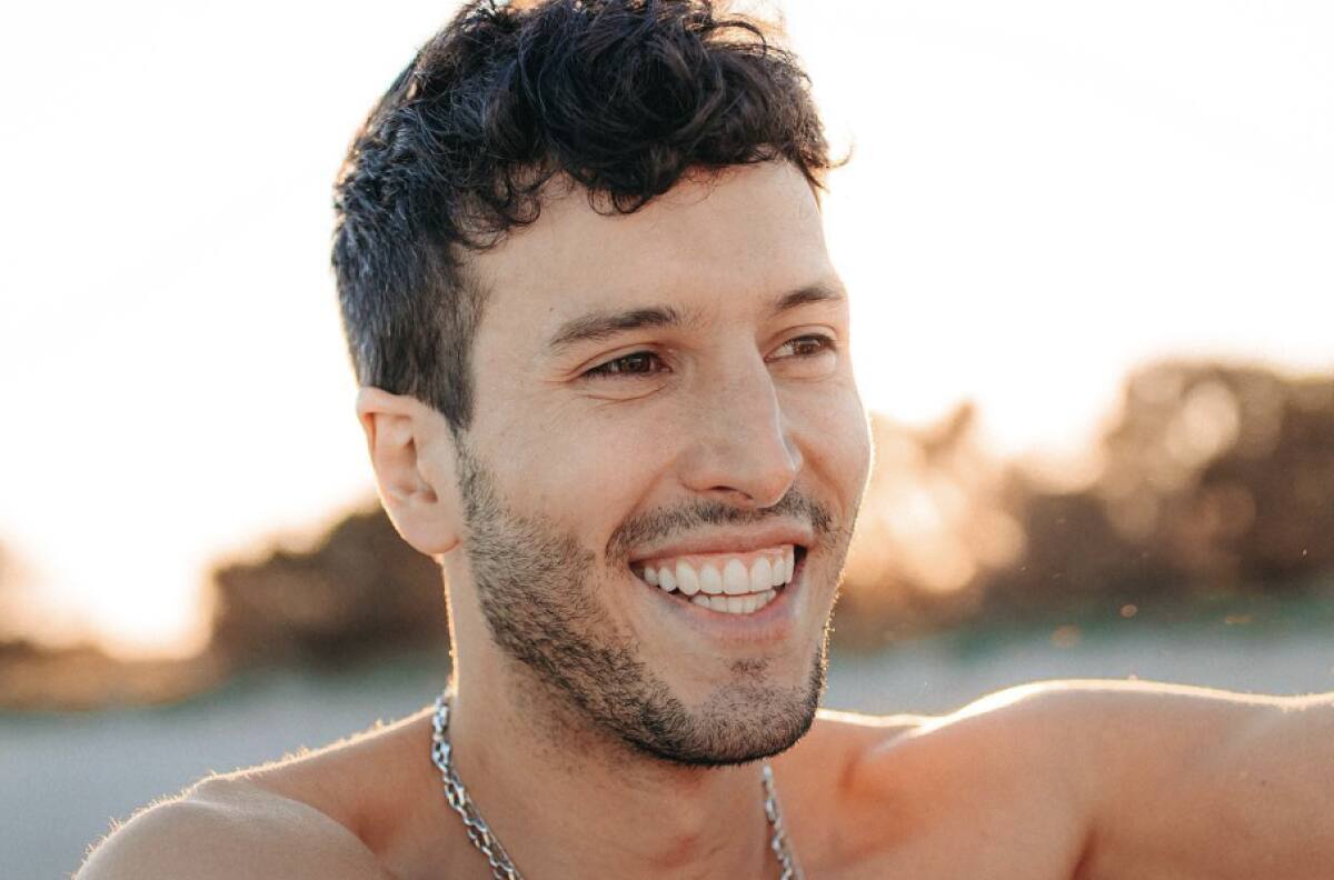 Así suena “Una noche sin pensar”, el nuevo sencillo de Sebastián Yatra