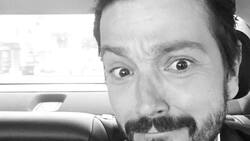 Diego Luna lamenta la violencia que vive la mujer en México