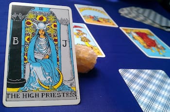 Tarot domingo 8 de octubre: predicciones para cada signo del zodiaco
