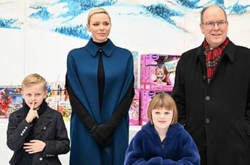 Familia Real de Mónaco comparte postal navideña con los pequeños príncipes como protagonistas